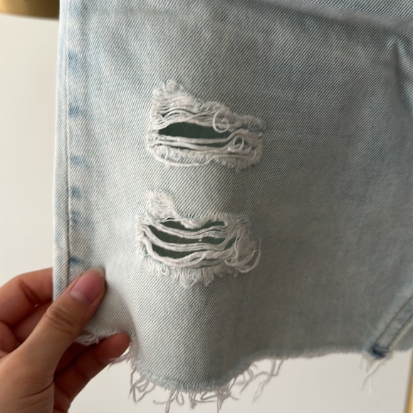 H&M mini denim skirts - Picture 3 of 4